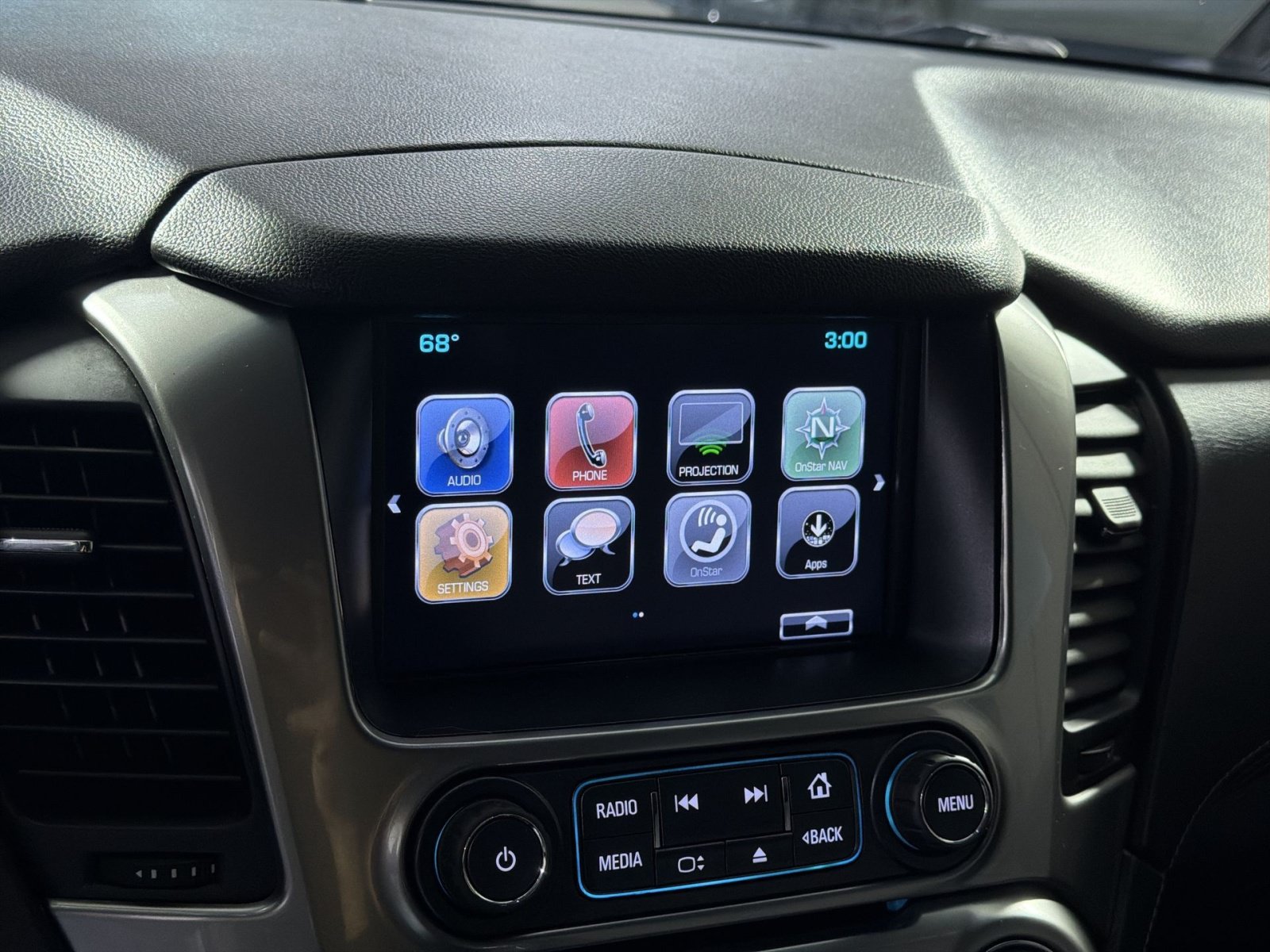 Used 2018 Chevrolet Tahoe LS AWD/4WD image 28