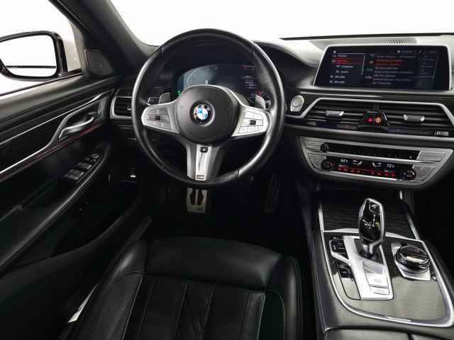 Used 2022 BMW 740i xDrive w/ M Sport Package image 20