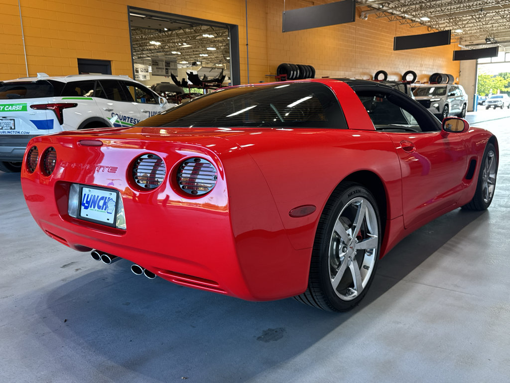 Used 2002 Chevrolet Corvette Coupe w/ Preferred Equipment Group2 RWD image 7