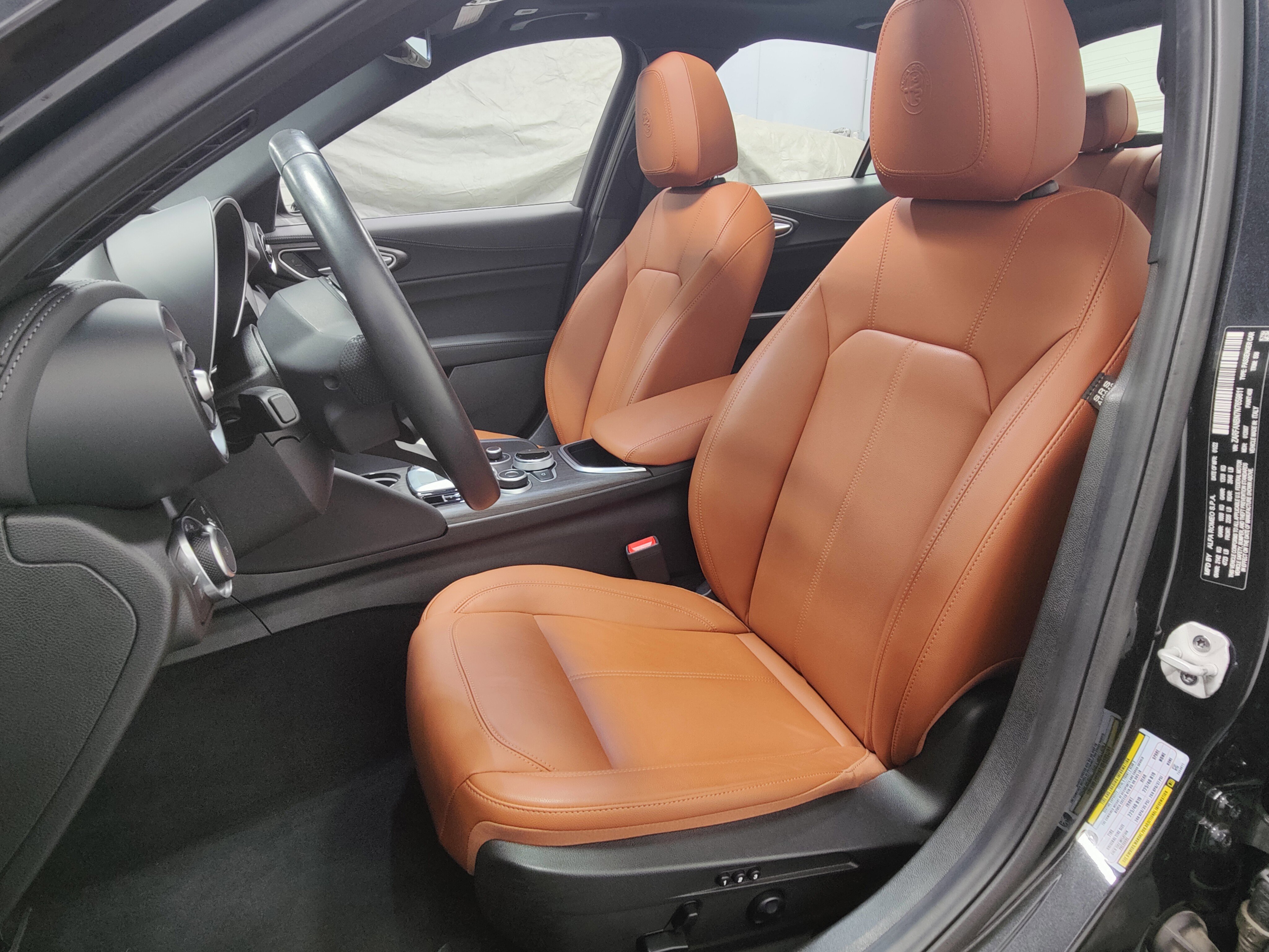 Certified 2022 Alfa Romeo Giulia Ti AWD/4WD image 14