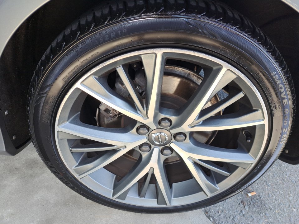 Used 2017 Volvo S90 T6 Momentum w/ Vision Package AWD/4WD image 21