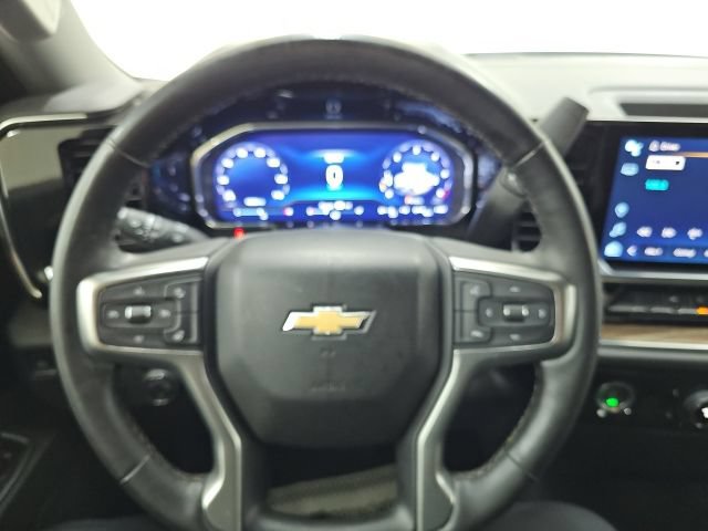 Used 2023 Chevrolet Silverado 1500 LT AWD/4WD image 7