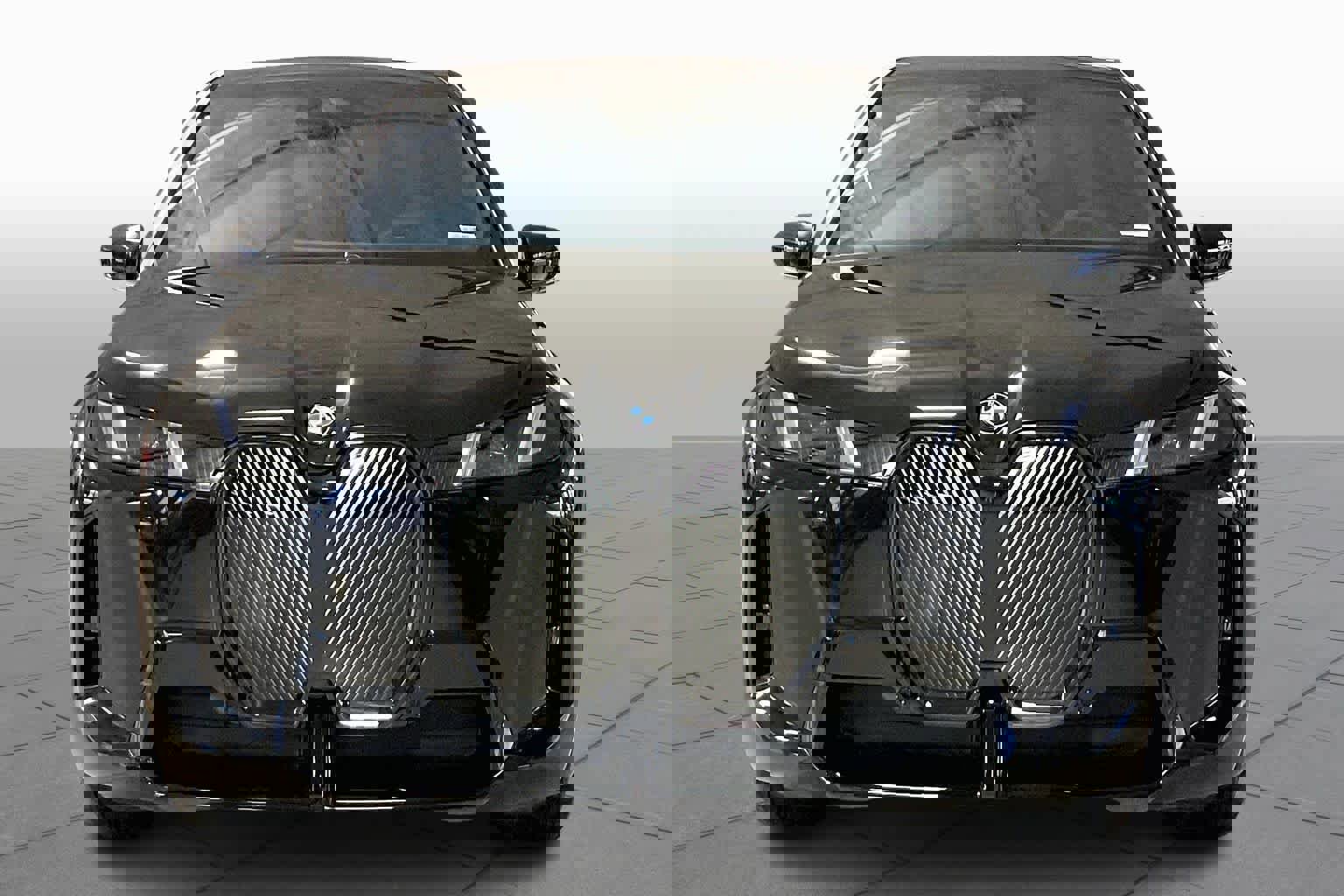 New 2026 BMW iX xDrive60 w/ M Sport Package image 3