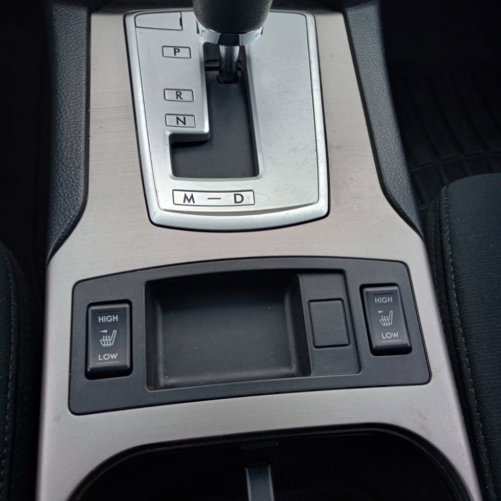 Used 2014 Subaru Outback 2.5i Premium image 14