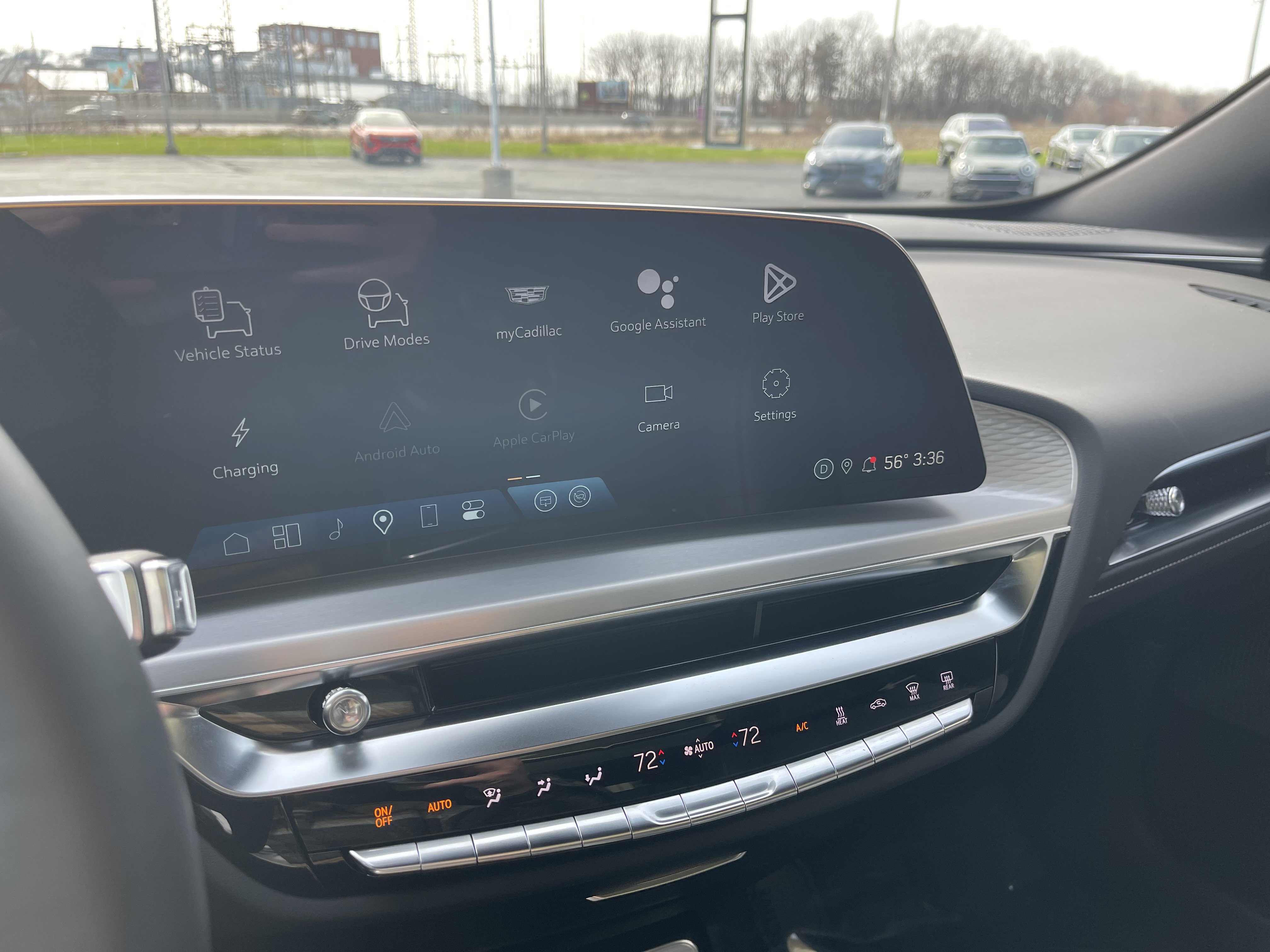 Used 2025 Cadillac Lyriq Luxury image 15