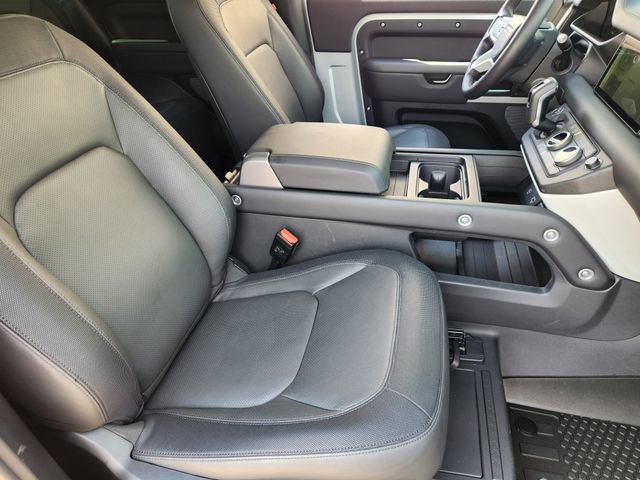 Used 2024 Land Rover Defender 90 X-Dynamic SE image 14