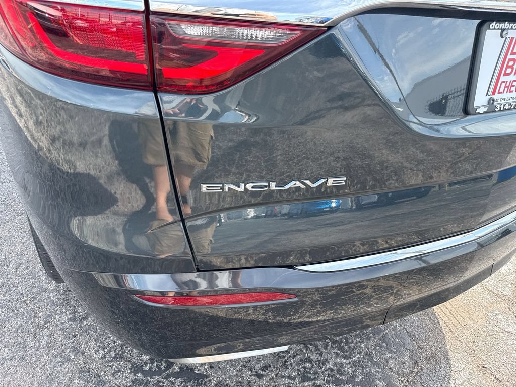 Used 2020 Buick Enclave Essence w/ Sound and Sites Package FWD image 32