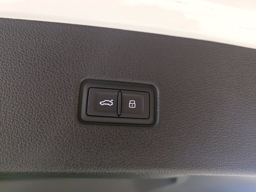 New 2027 Audi RS Q8 performance AWD/4WD image 11