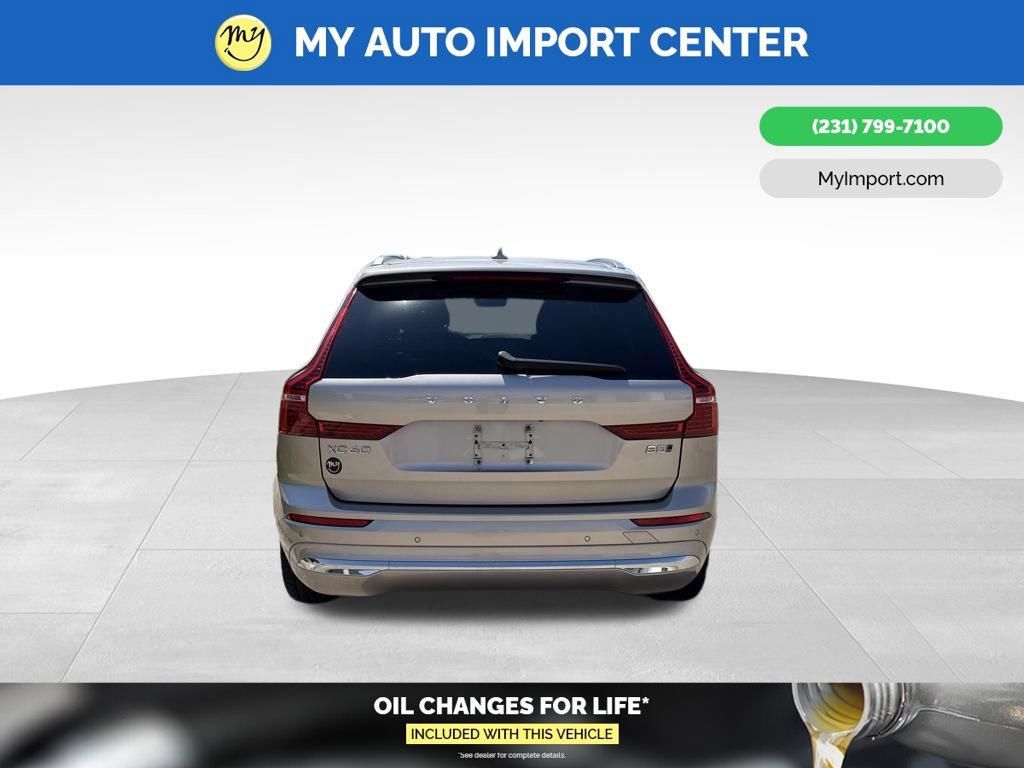 Used 2023 Volvo XC60 B5 Plus AWD/4WD image 6