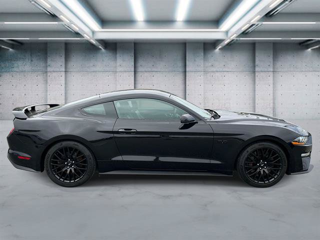 Used 2018 Ford Mustang GT Premium w/ GT Performance Package RWD image 3