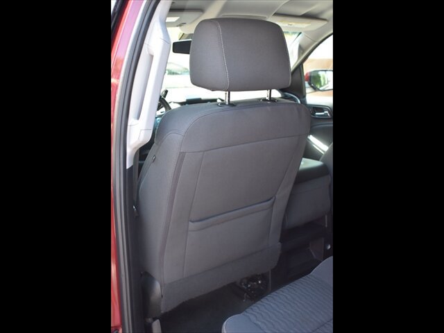 Used 2017 Chevrolet Suburban LS RWD image 20