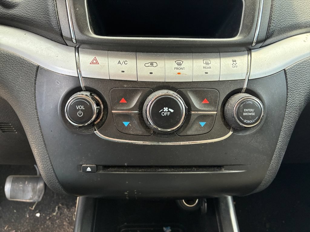 Used 2013 Dodge Journey SXT w/ Flexible Seating Group FWD image 19