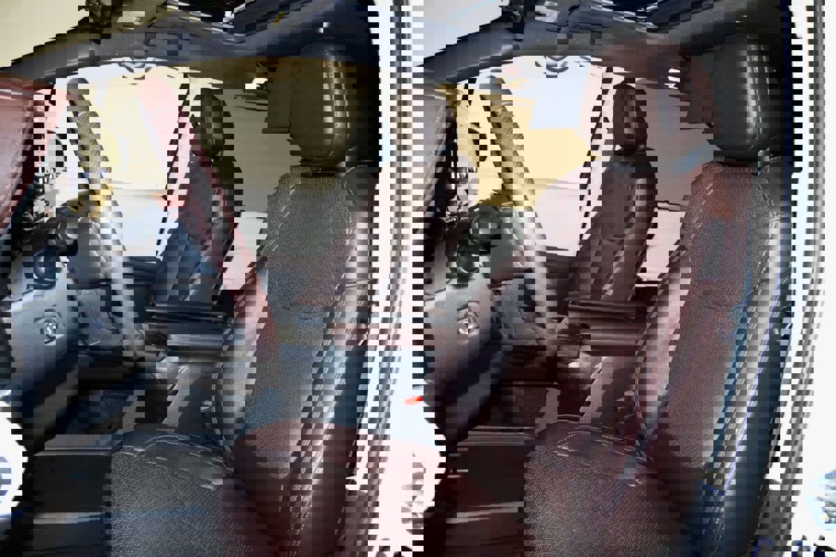 Used 2022 Toyota Sienna Platinum image 36