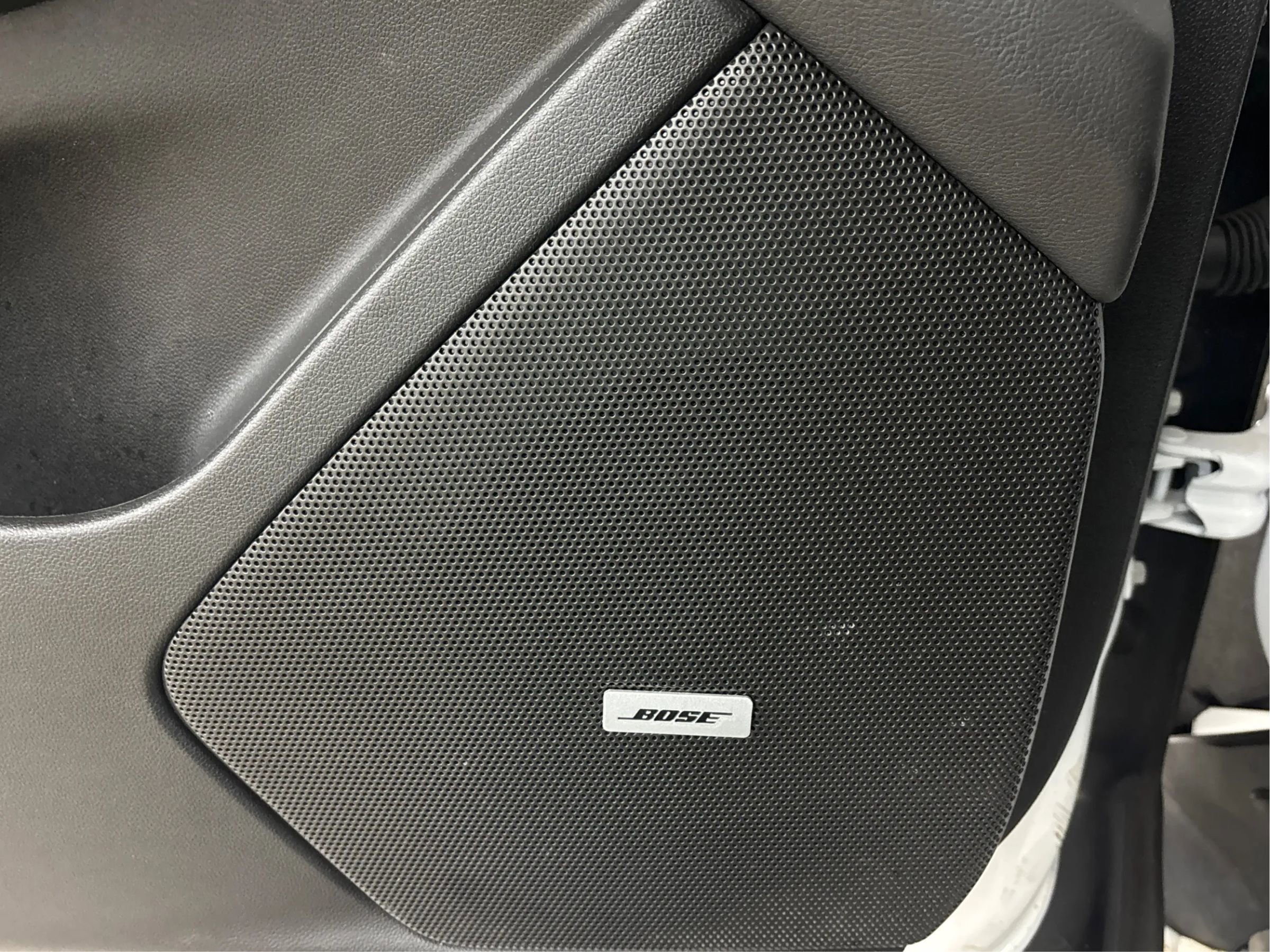 Used 2021 Cadillac XT6 Sport w/ LPO, ONYX Package image 41