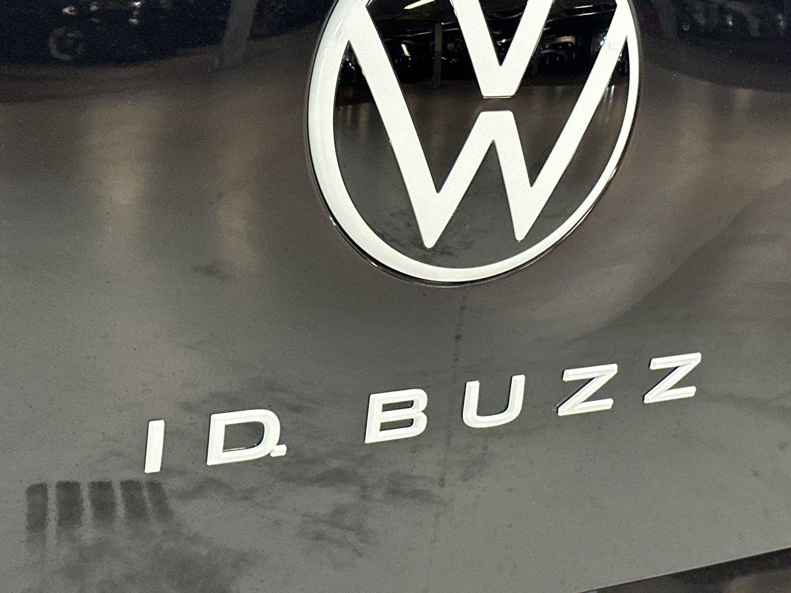 New 2025 Volkswagen ID. Buzz Pro S RWD image 27