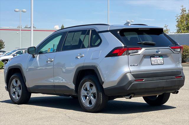 Certified 2022 Toyota RAV4 LE AWD/4WD image 7