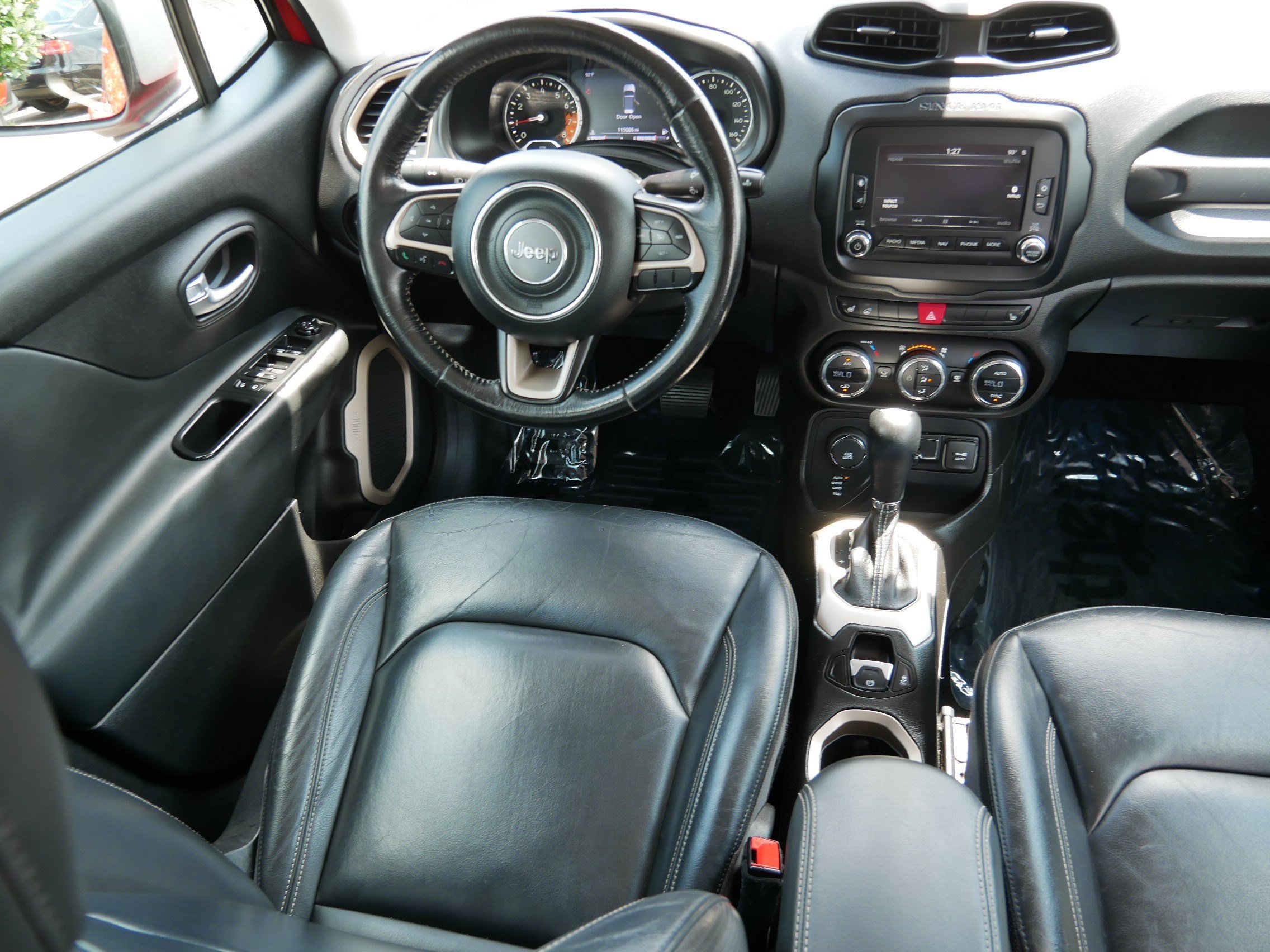 Used 2015 Jeep Renegade Limited w/ Safety & Security Group I AWD/4WD image 9