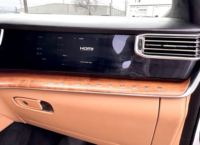 Used 2022 Jeep Grand Wagoneer Series III w/ Rear Seat Video Group 1 image 16