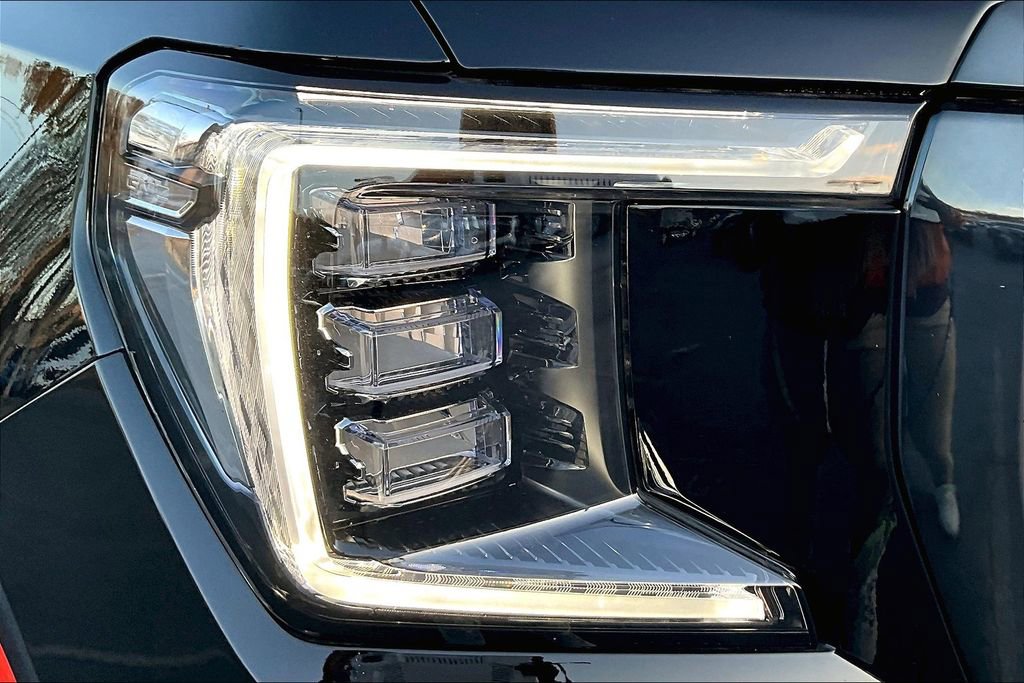Used 2023 GMC Yukon Denali Ultimate image 29