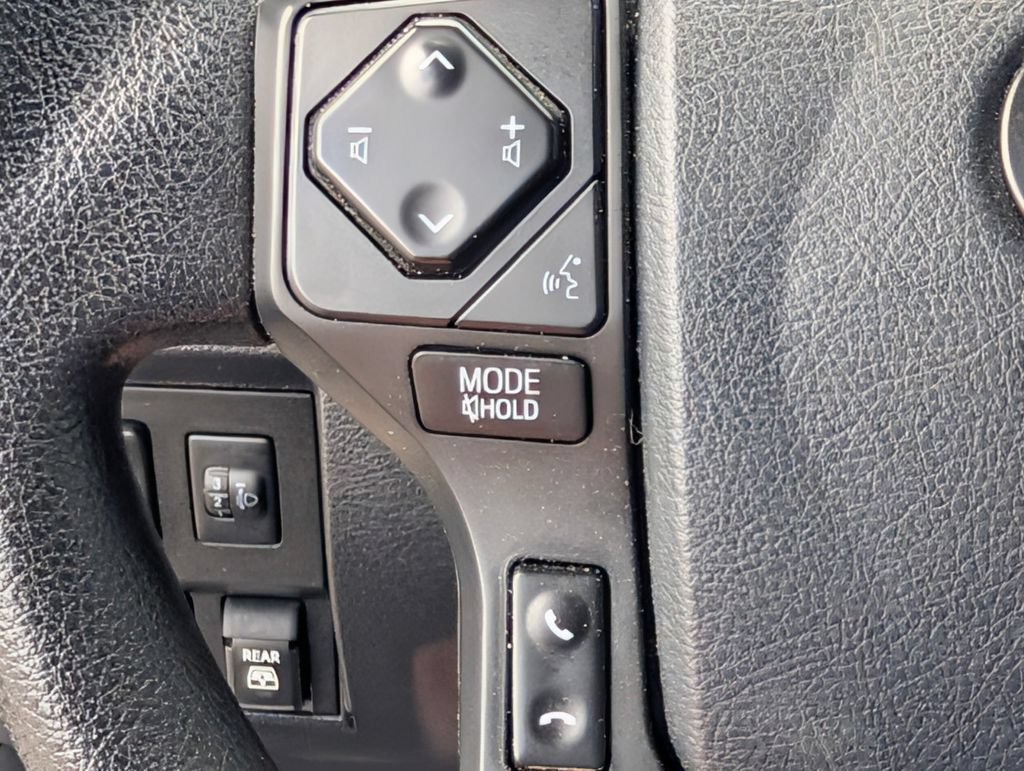 Used 2020 Toyota Tundra SR5 w/ SR5 Upgrade Package AWD/4WD image 21