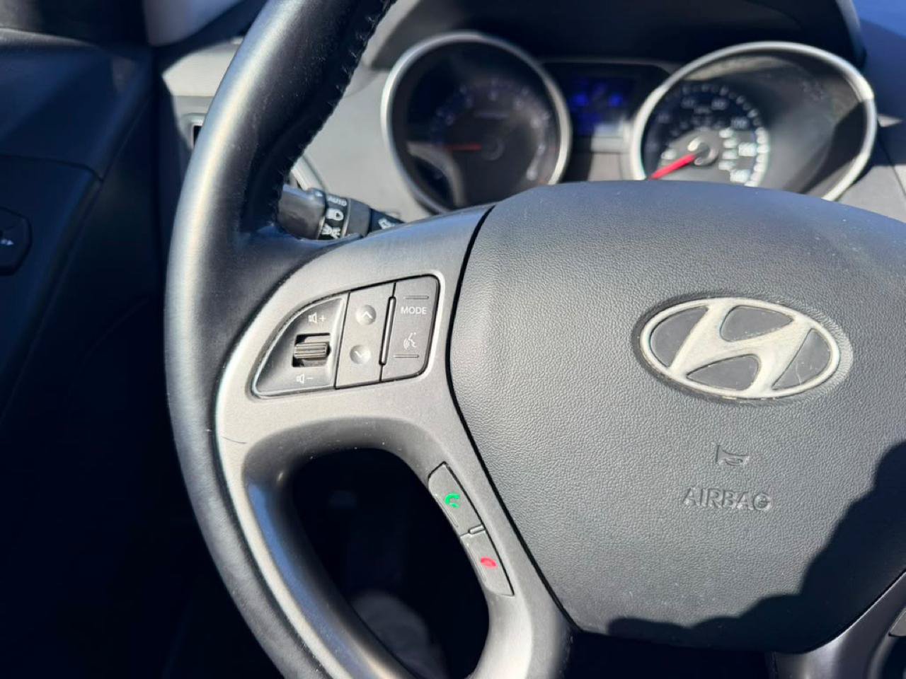 Used 2015 Hyundai Tucson Limited FWD image 13