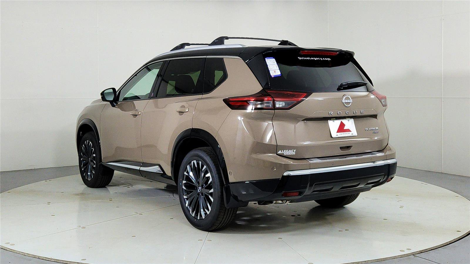 New 2025 Nissan Rogue Platinum w/ Platinum Premium Package image 5