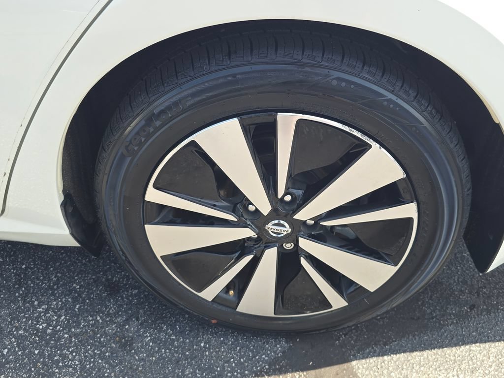 Used 2019 Nissan Altima 2.5 SV FWD image 14