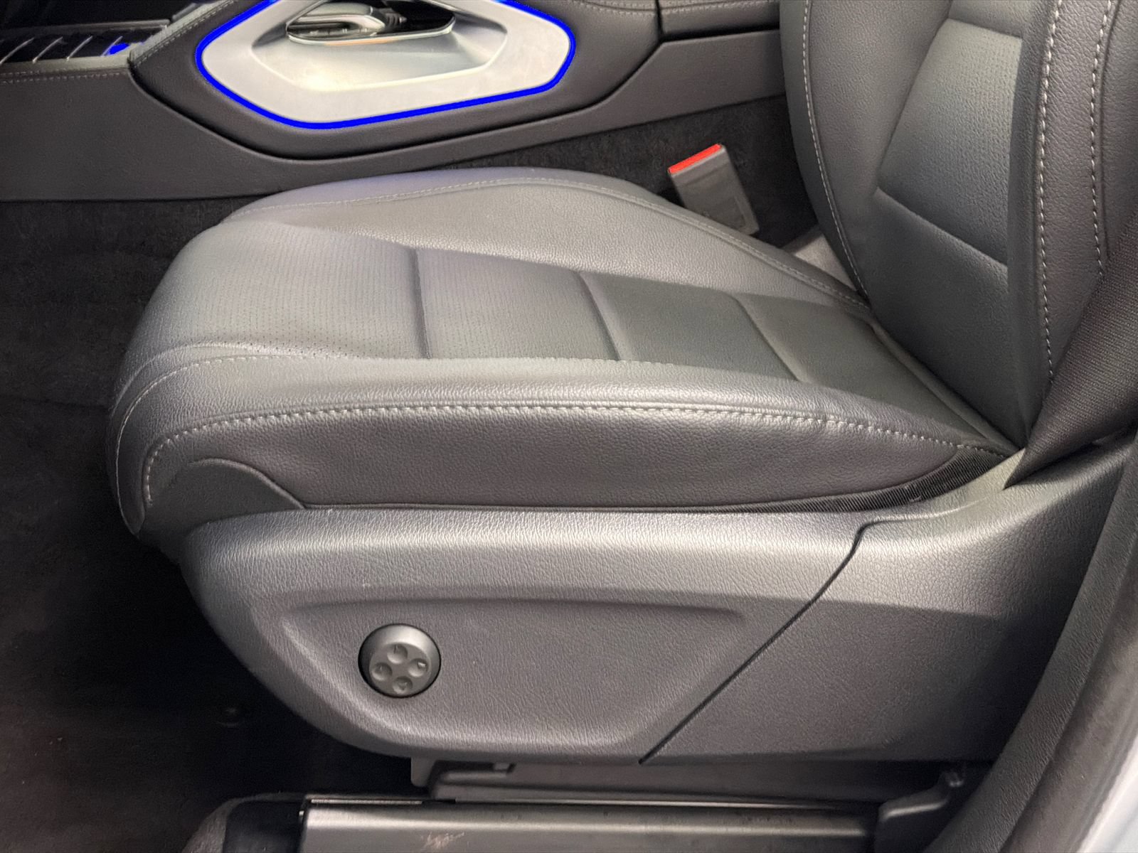 Used 2025 Mercedes-Benz GLE 350 4MATIC image 16