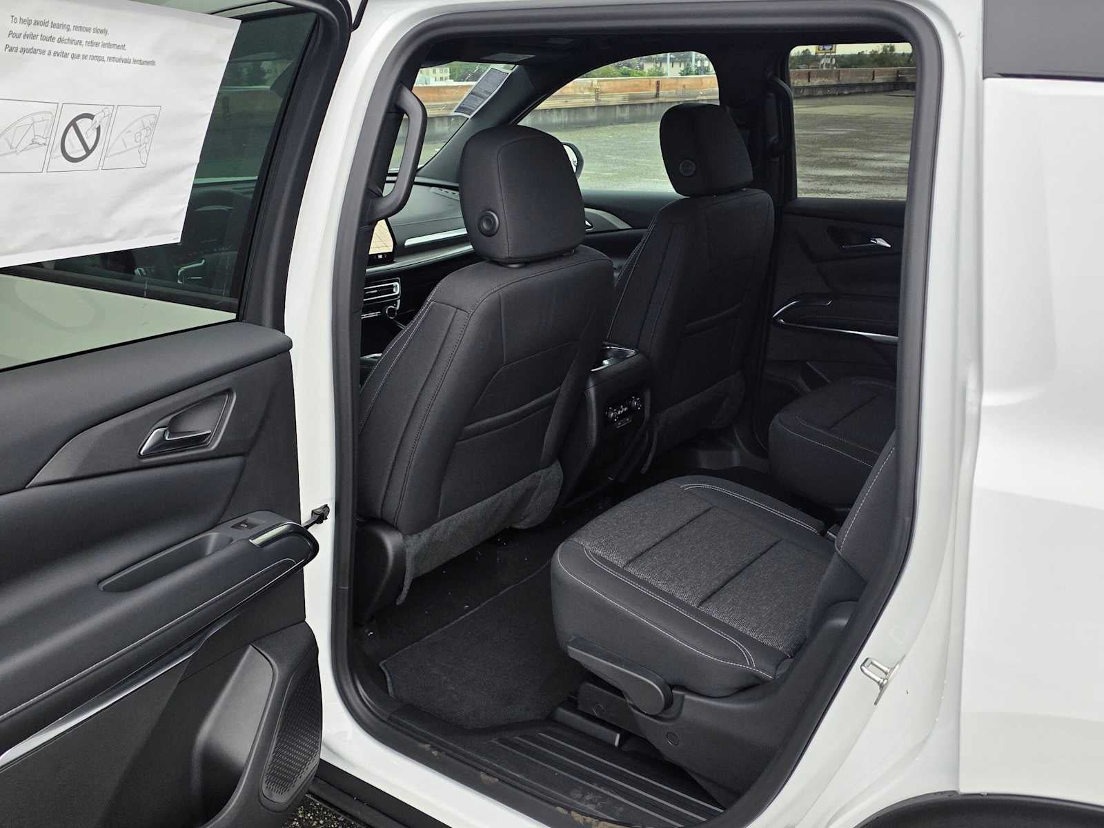 New 2027 Chevrolet Traverse LT AWD/4WD image 15