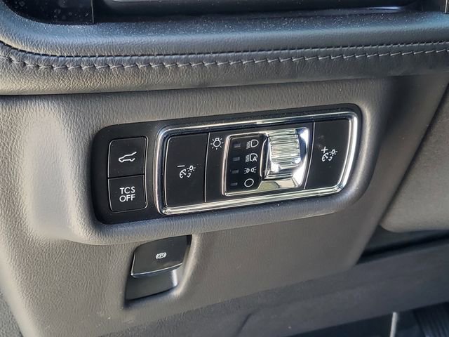 Certified 2023 Lincoln Nautilus Reserve image 13