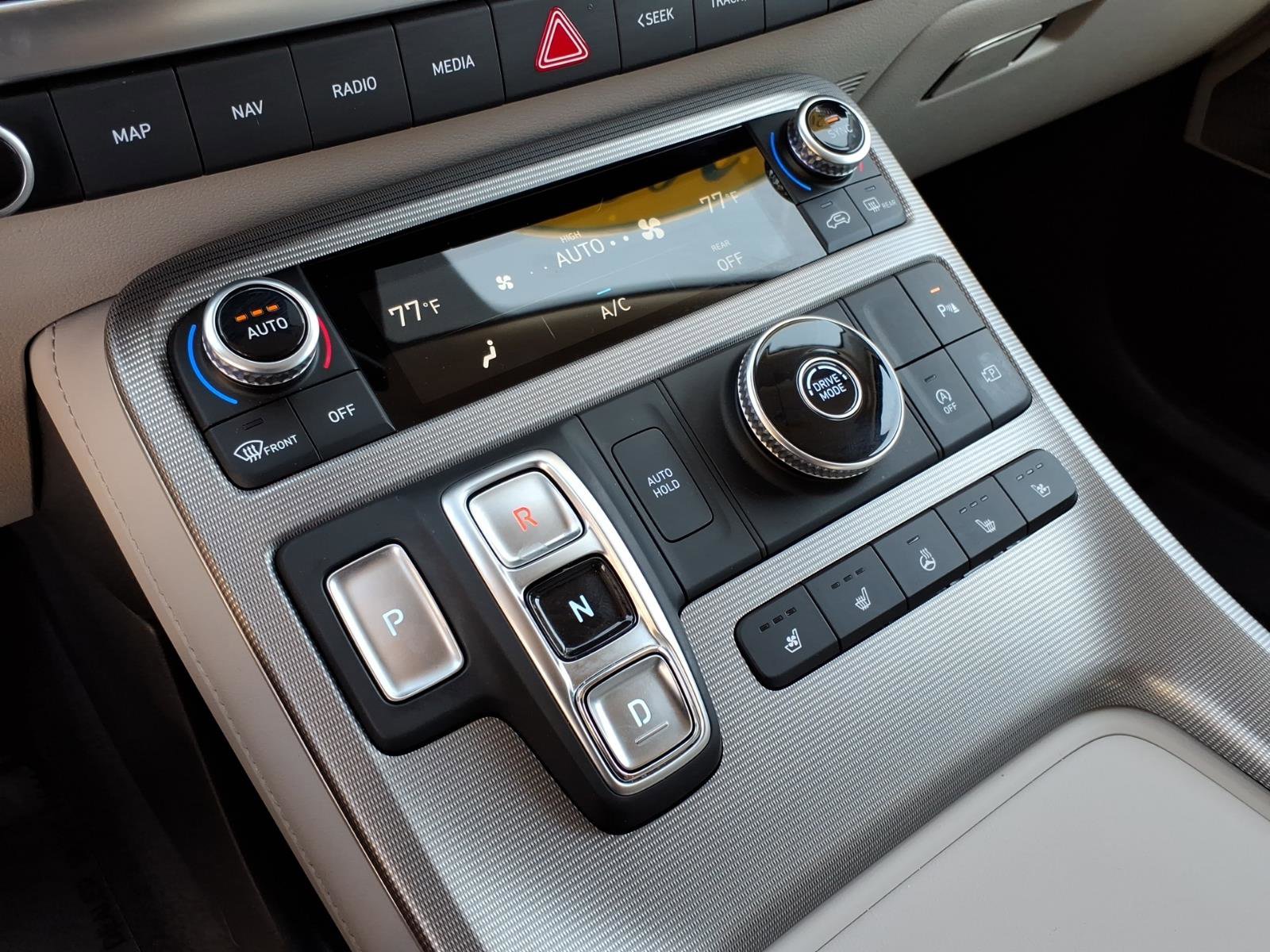 Used 2025 Hyundai Palisade Calligraphy image 25