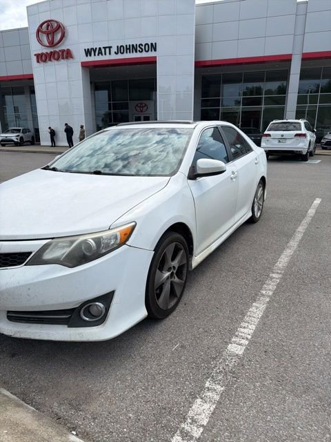 Used 2012 Toyota Camry SE w/ Leather Pkg