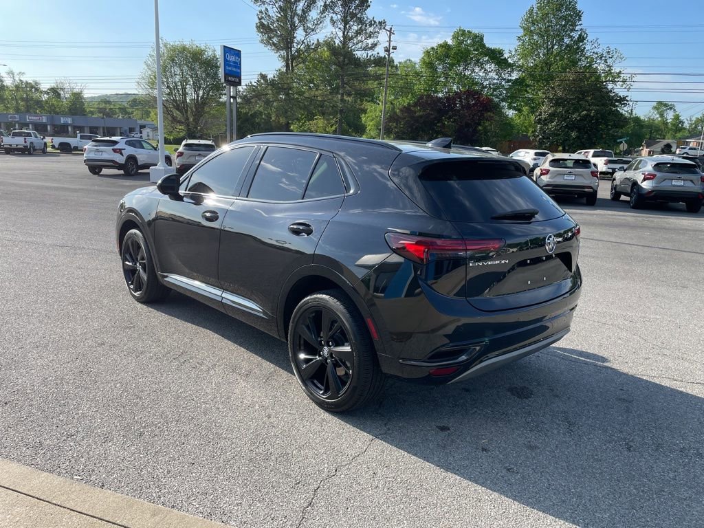Used 2022 Buick Envision Essence w/ Sport Touring Package image 6