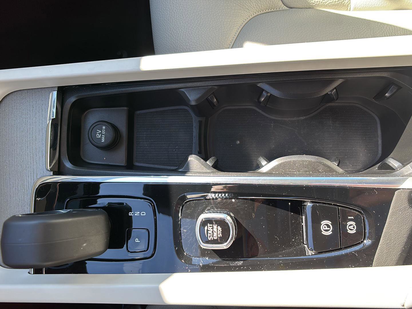 Used 2024 Volvo S60 B5 Plus w/ Climate Package image 35