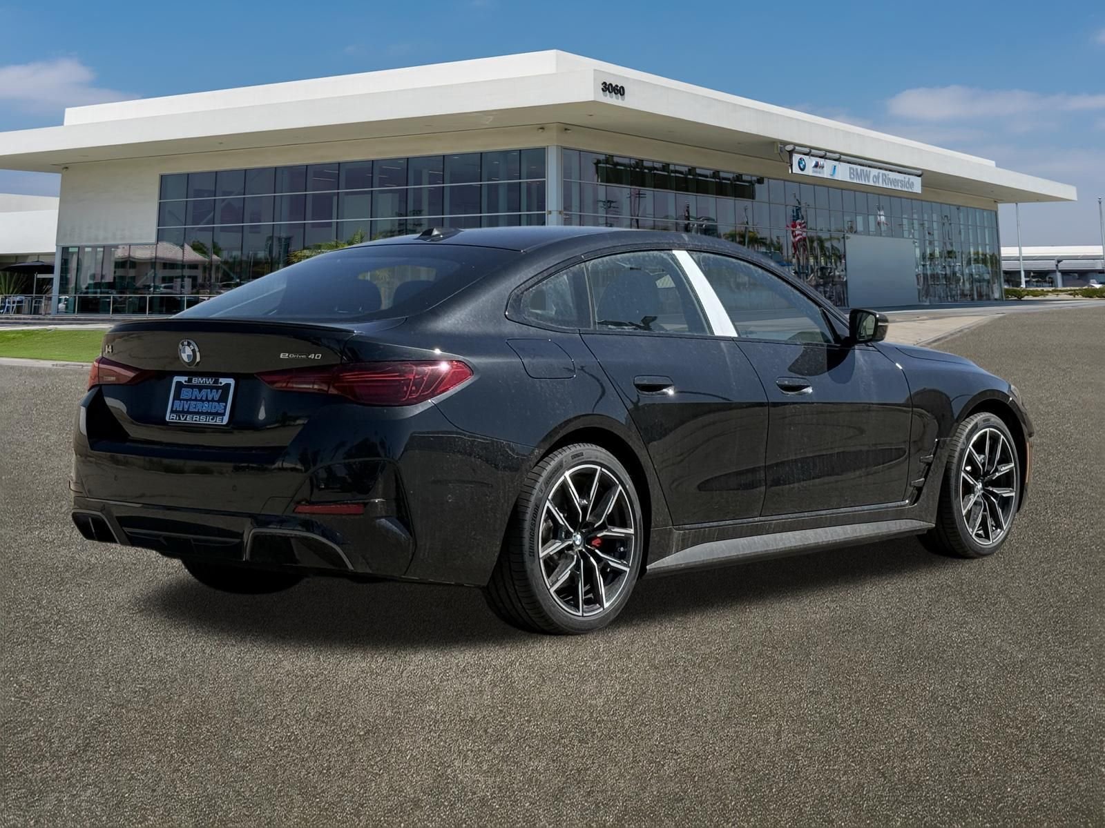New 2026 BMW i4 eDrive40 w/ M Sport Package RWD image 10