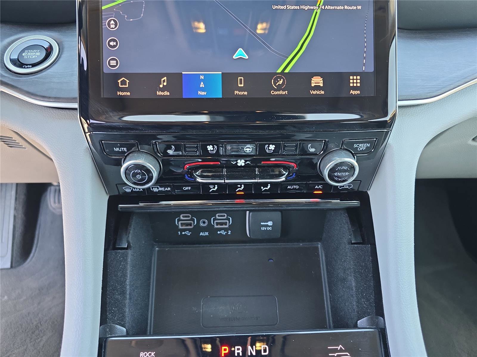 Used 2022 Jeep Grand Cherokee Overland w/ Luxury Tech Group IV image 29