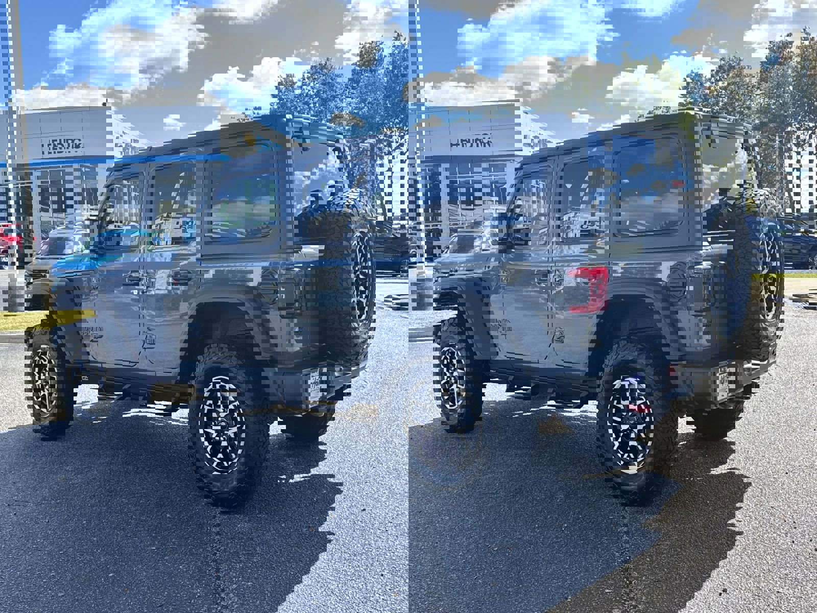 Used 2024 Jeep Wrangler Rubicon image 8