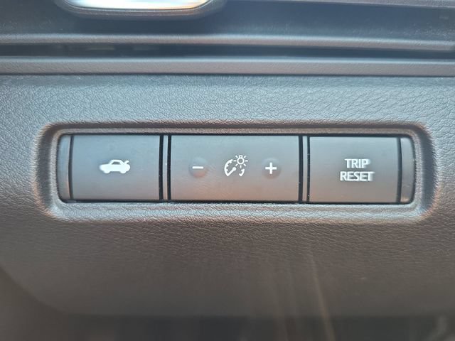 Used 2025 Nissan Altima 2.5 SV FWD image 25