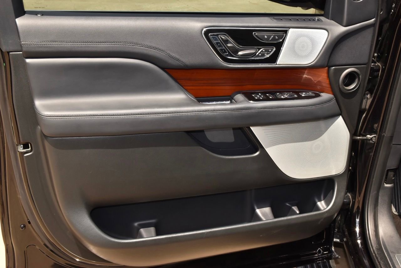 Certified 2024 Lincoln Navigator Reserve AWD/4WD image 36