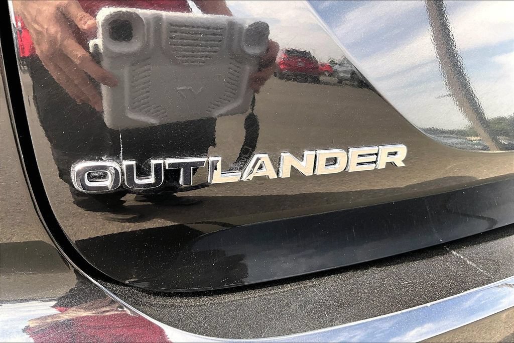 Used 2025 Mitsubishi Outlander ES AWD/4WD image 8