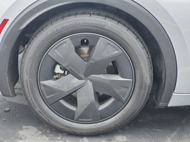 Used 2025 Toyota Prius LE FWD image 13