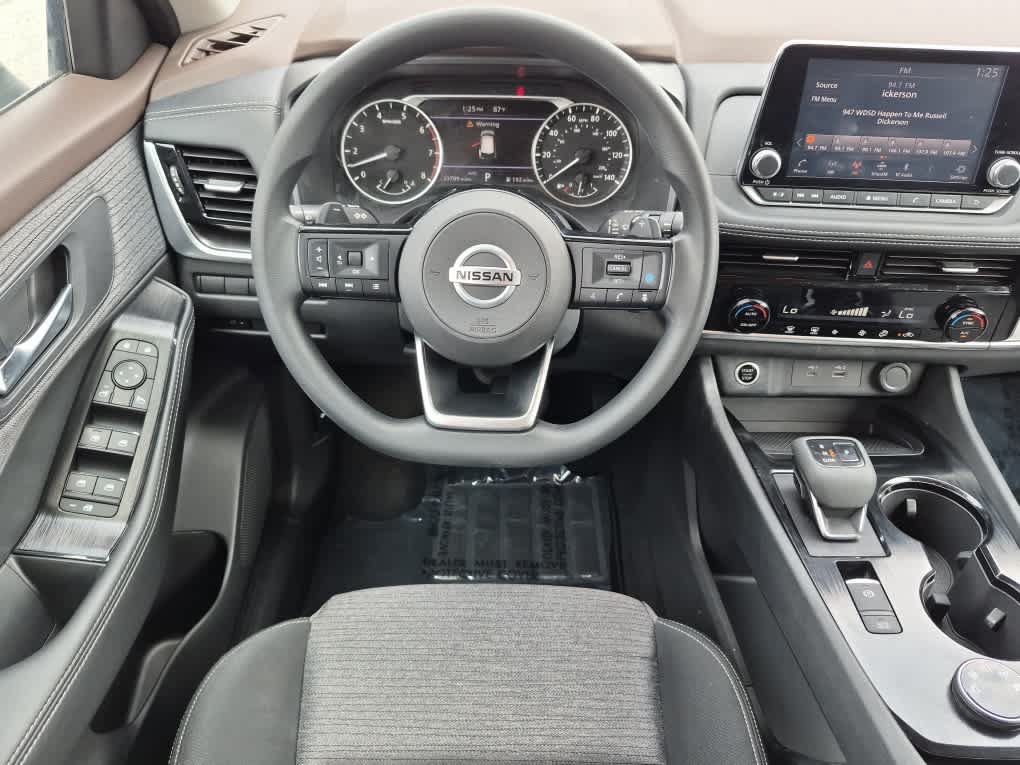 Used 2021 Nissan Rogue SV AWD/4WD image 8