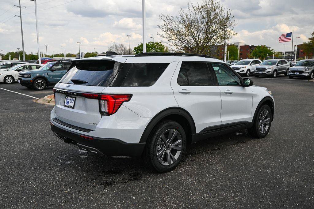 New 2026 Ford Explorer Active w/ Active Comfort Package AWD/4WD image 5