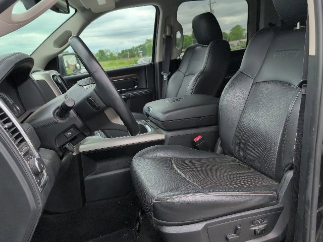 Used 2016 RAM 1500 Laramie w/ Convenience Group AWD/4WD image 10