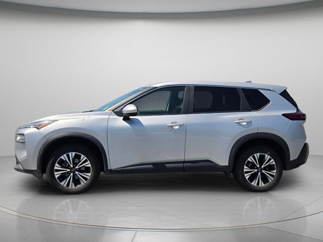 Used 2023 Nissan Rogue SV image 3
