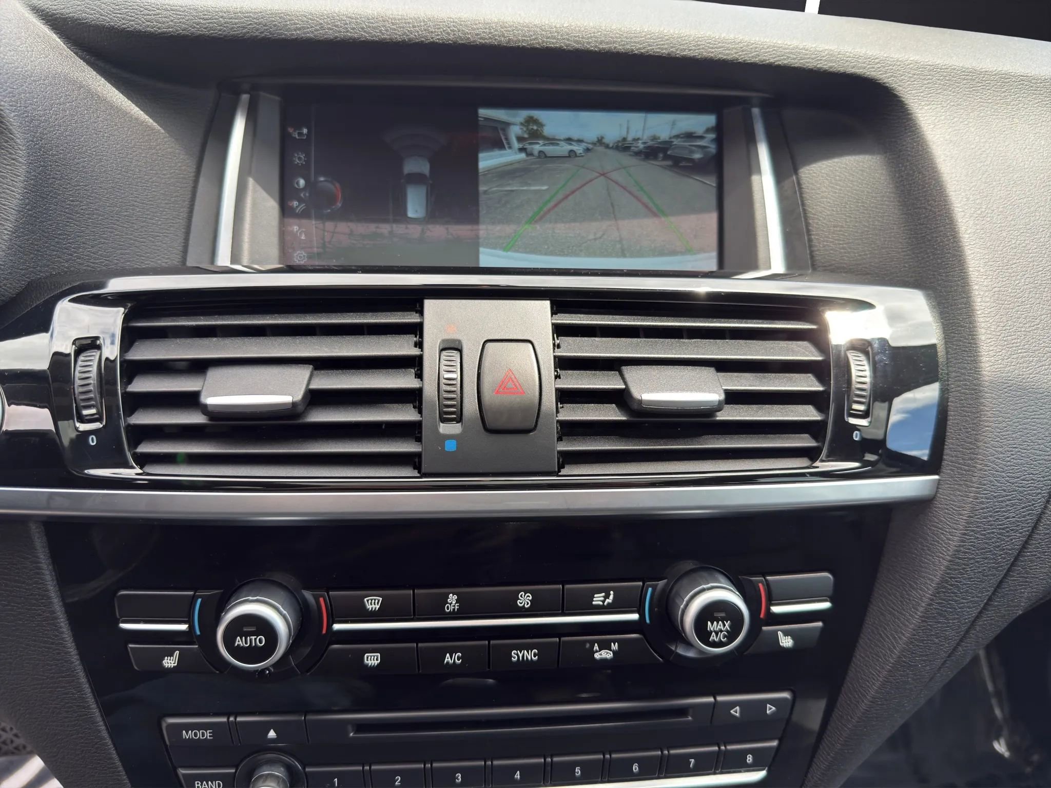 Used 2017 BMW X3 xDrive28i AWD/4WD image 18
