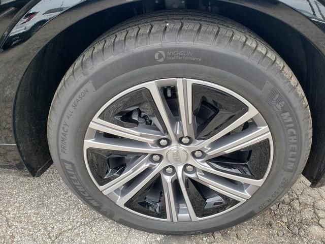 New 2025 Cadillac Lyriq Luxury w/ LPO, Floor Liner Package image 27