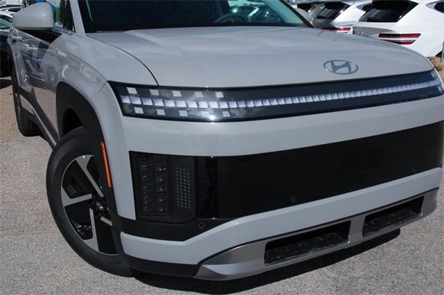 New 2026 Hyundai Ioniq 9 SE image 3