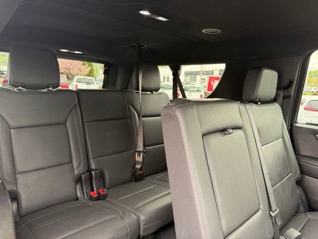 Used 2025 Chevrolet Suburban Z71 AWD/4WD image 42