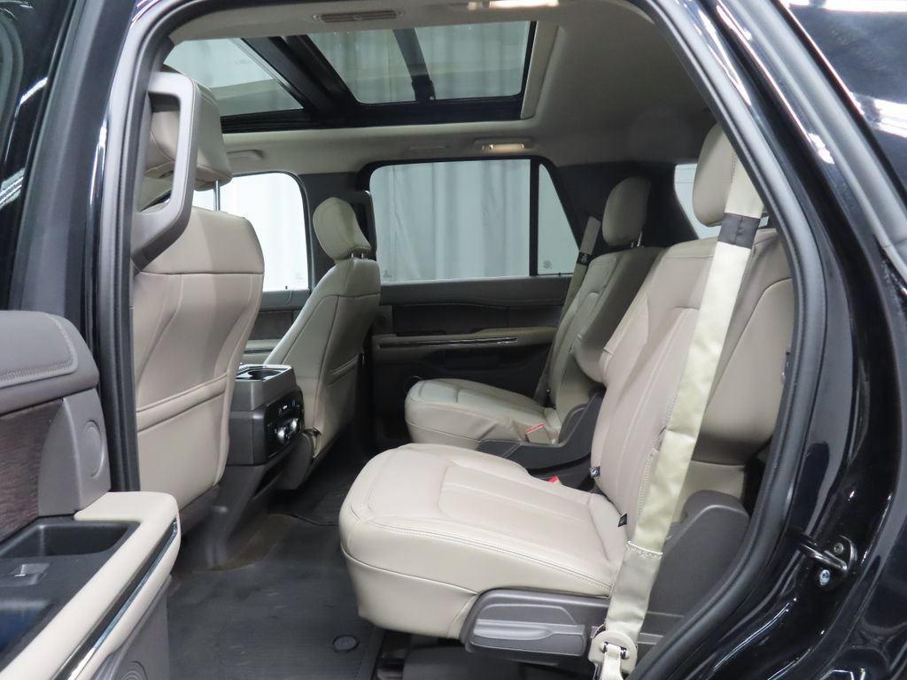 Used 2019 Ford Expedition Limited w/ Equipment Group 302A AWD/4WD image 10